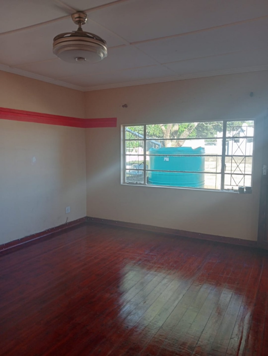 3 Bedroom Property for Sale in Summerpride Eastern Cape